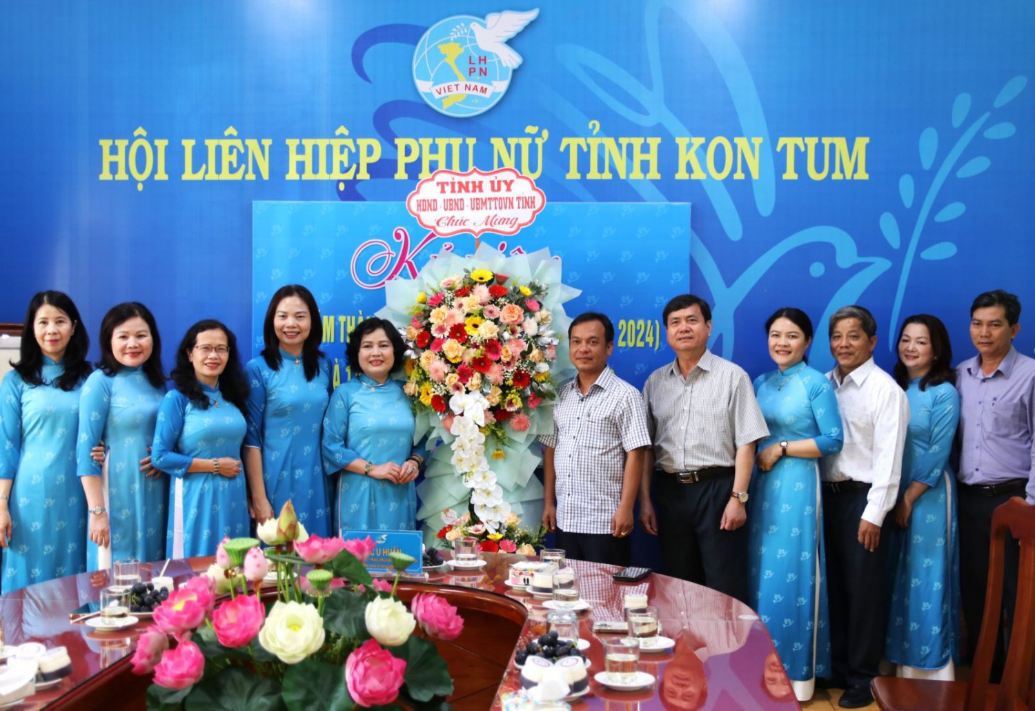 15 10 2024 tham HLH Phu nu 1