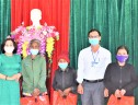 Hội LHPN tỉnh Kon Tum thăm, tặng quà Bệnh viện dã chiến số 1 và phụ nữ nghèo TP Kon Tum nhân dịp Tết Nhâm Dần 2022